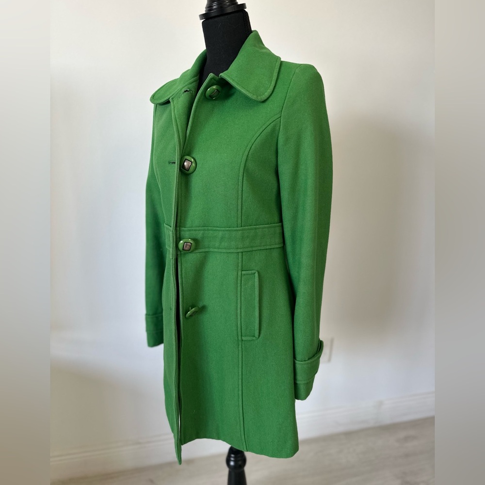 Elegant Green Women's Coat